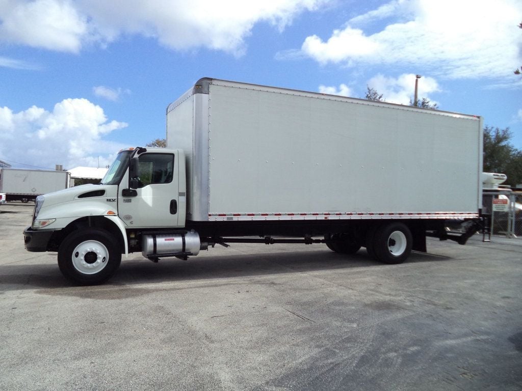 2020 International MV607 26ft Dry Freight Box Truck Moving Truck With Liftgate