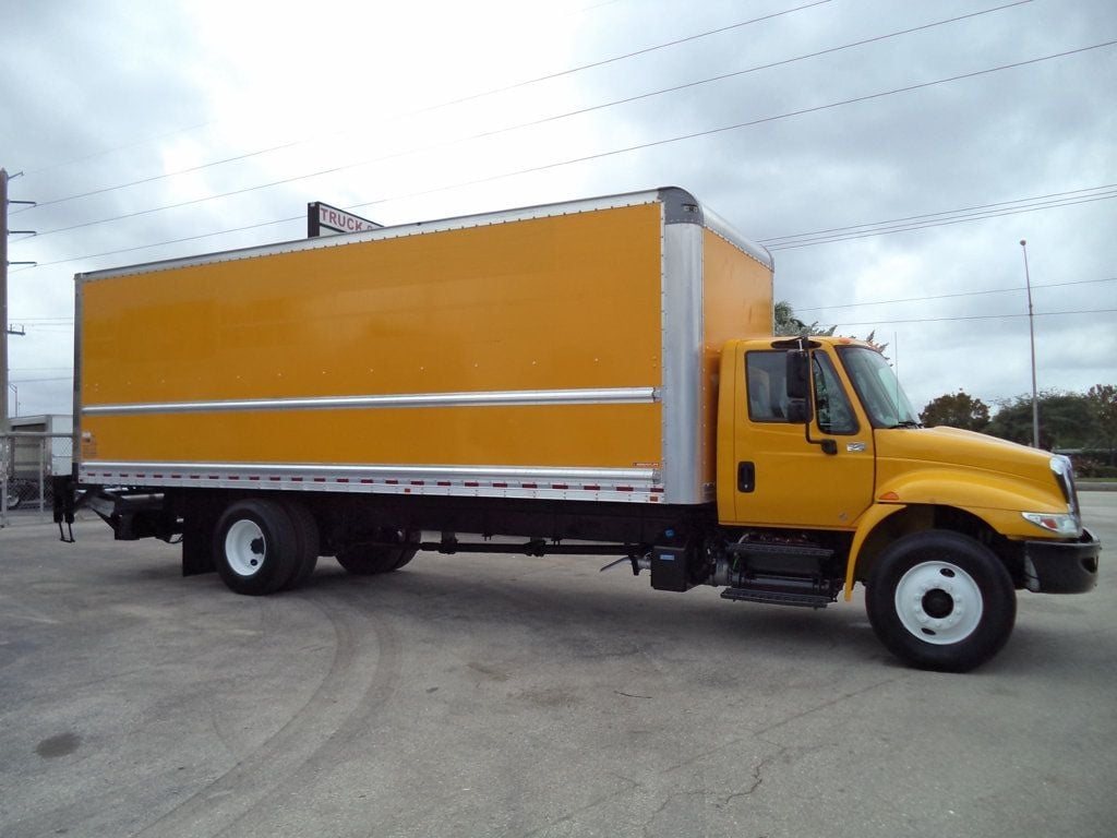 2019 International 4300 26ft Dry Freight Box Truck Moving Truck With Liftgate