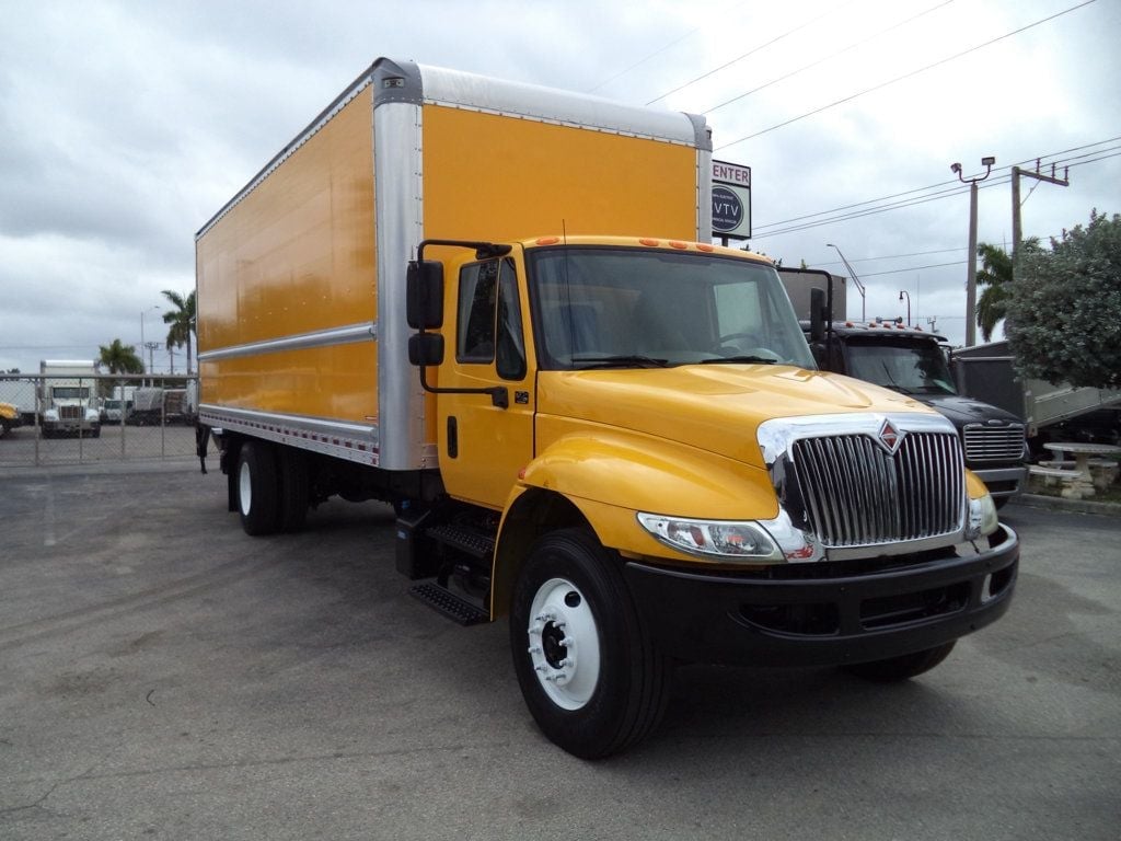 2019 International 4300 26ft Dry Freight Box Truck Moving Truck With Liftgate