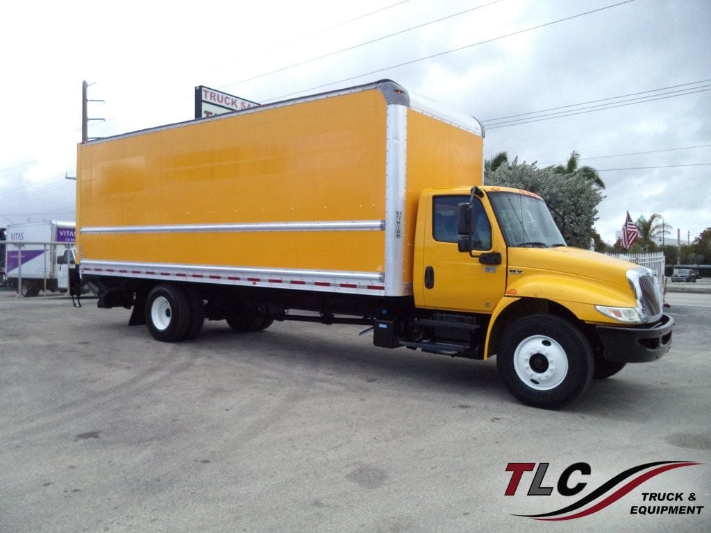2020 International MV607 w/ 26ft Dry Freight Moving Box Truck w/ Lift Gate