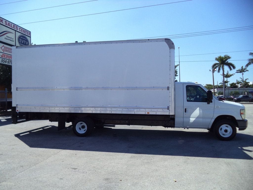 2011 Ford E450 With 20ft Dry Cargo Moving Box Truck and Pull Out Ramp
