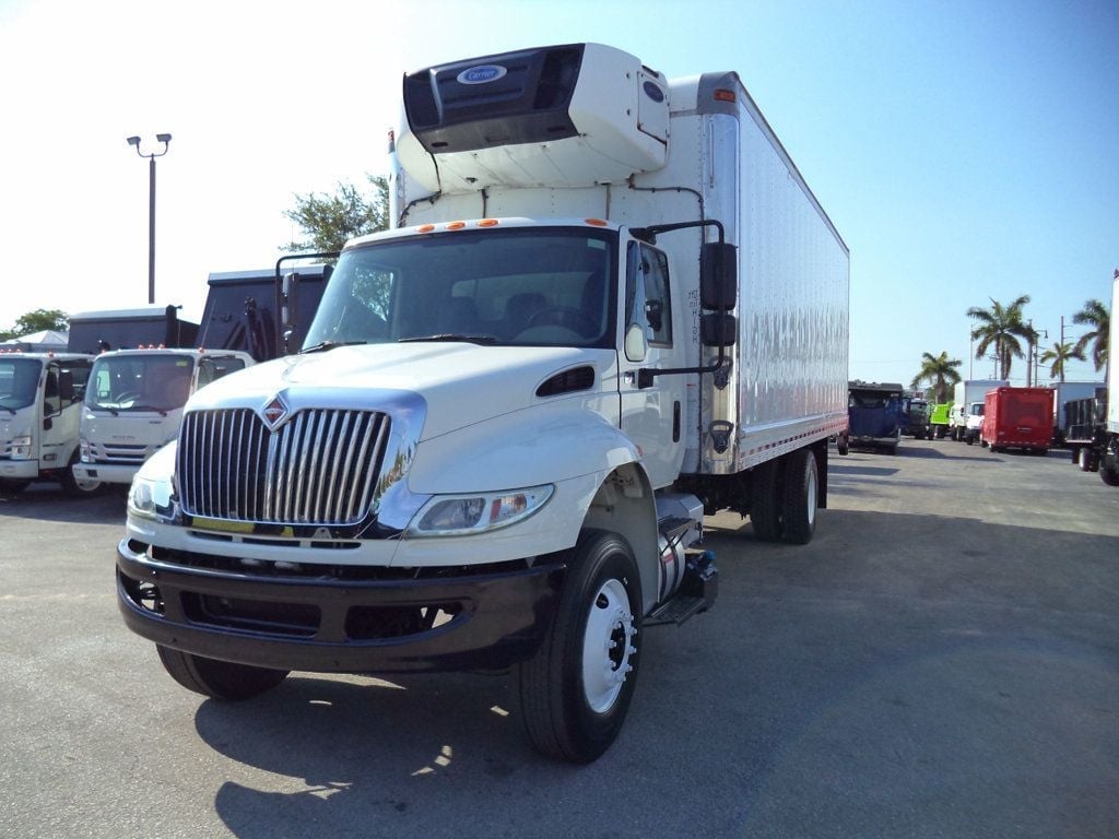 2019 International 4300 w/ 26ft Refrigerated Box Truck Carrier Supra 860 Reefer