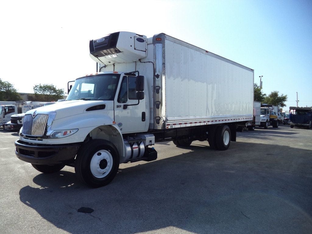 2019 International 4300 w/ 26ft Refrigerated Box Truck Carrier Supra 860 Reefer