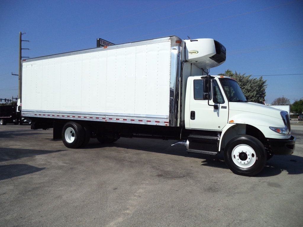 2019 International 4300 w/ 26ft Refrigerated Box Truck Carrier Supra 860 Reefer