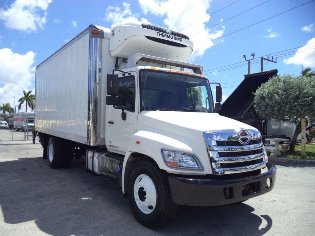 2015 HINO 268A 20ft Refrigerated Box Truck Thermo King T680 & Liftgate