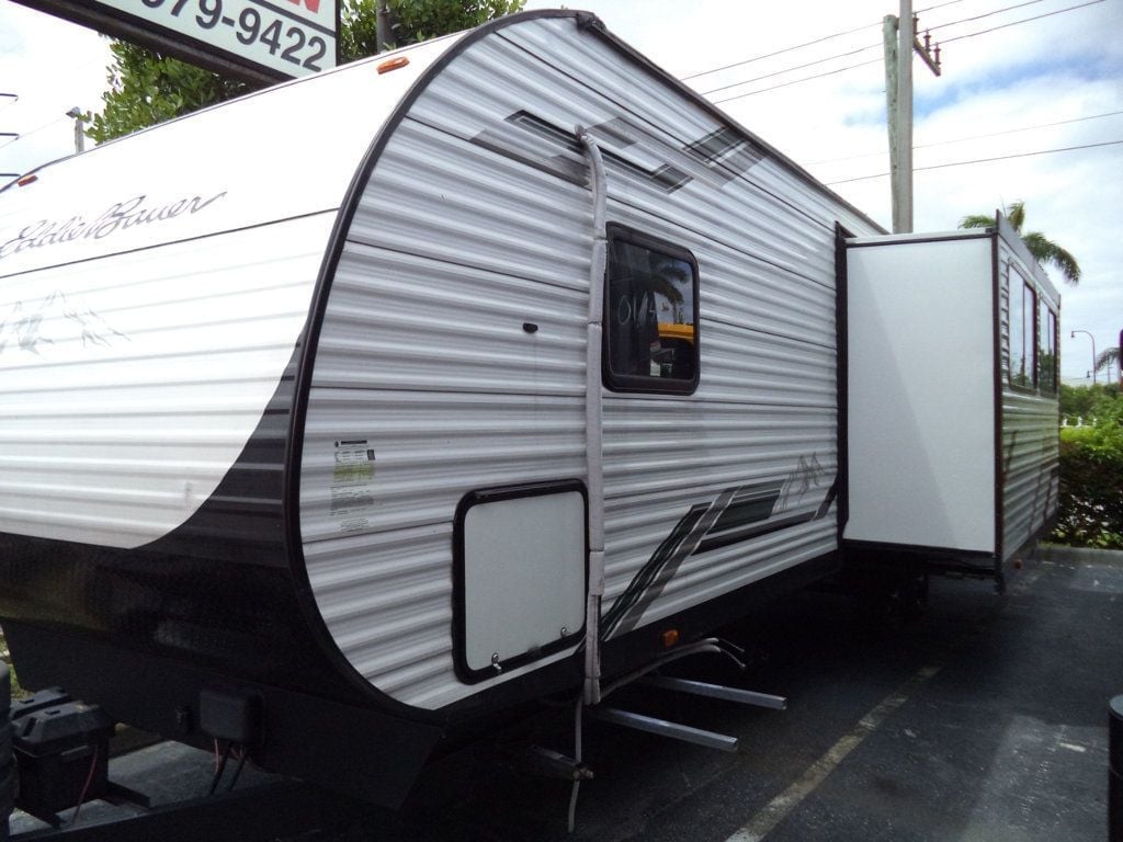 2024 EDDIE BAUER EBS 322BH 37FT BUMER PULL RV TRAILER W/ SLIDE OUT