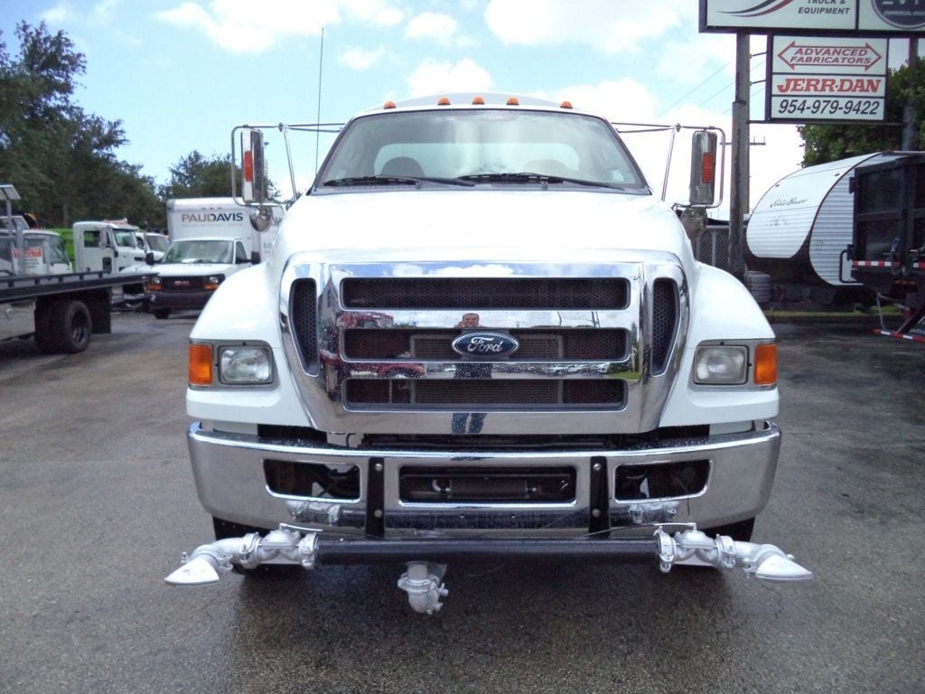 2015 Ford F650 With Curry 2000 Gallon Steel Water Tank & Sprayers