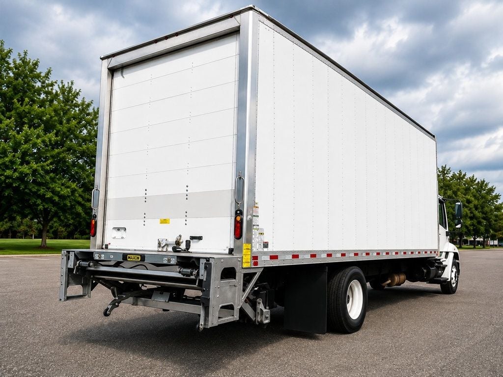 2023 HINO L6 26ft Dry Freight Box Truck Moving Truck With Liftgate