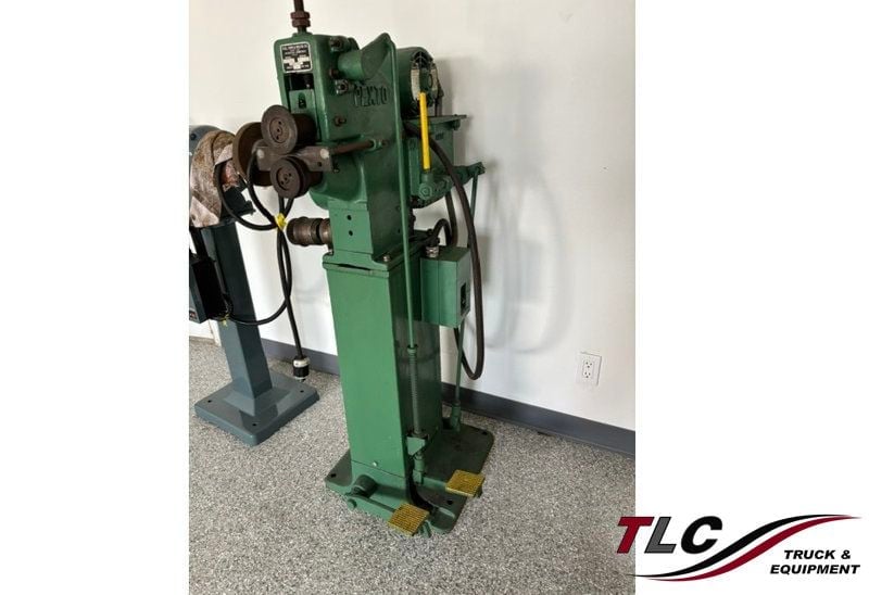 1990 Peck Stow and Wilcox CO 1627-J   18ga form roll machine Several sets of dies. 230v 3 phase