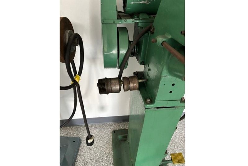 1990 Peck Stow and Wilcox CO 1627-J   18ga form roll machine Several sets of dies. 230v 3 phase