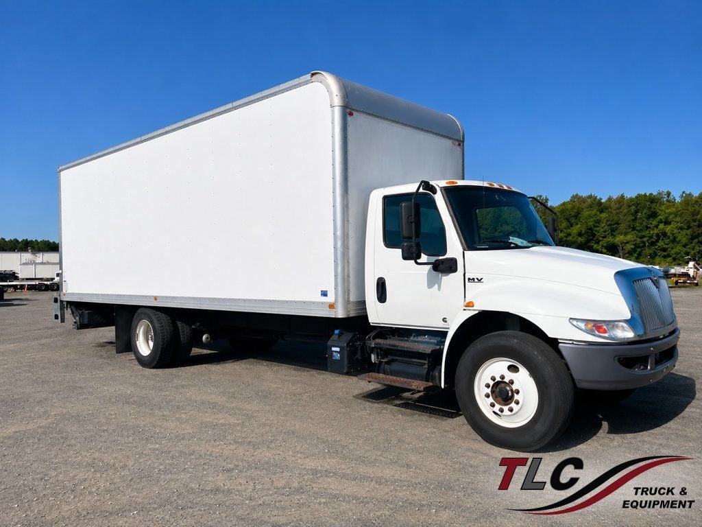 2021 International MV607 w/ 26ft Dry Freight Moving Box Truck w/ Liftgate