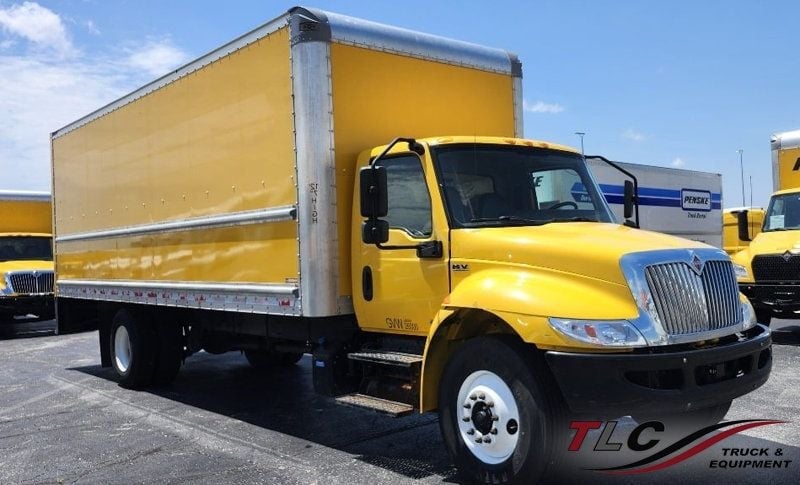 2021 International MV607 w/ 26ft Dry Freight Moving Box Truck w/ Ramp