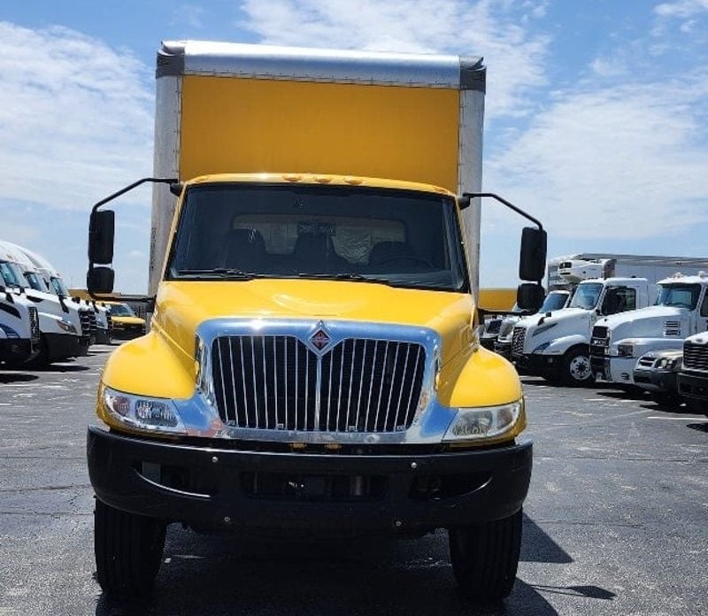 2021 International MV607 w/ 26ft Dry Freight Moving Box Truck w/ Ramp