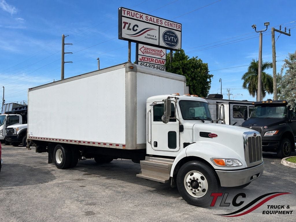 2019 Peterbilt 337 w/ 26ft Dry Freight Moving Box Truck w/ Liftgate