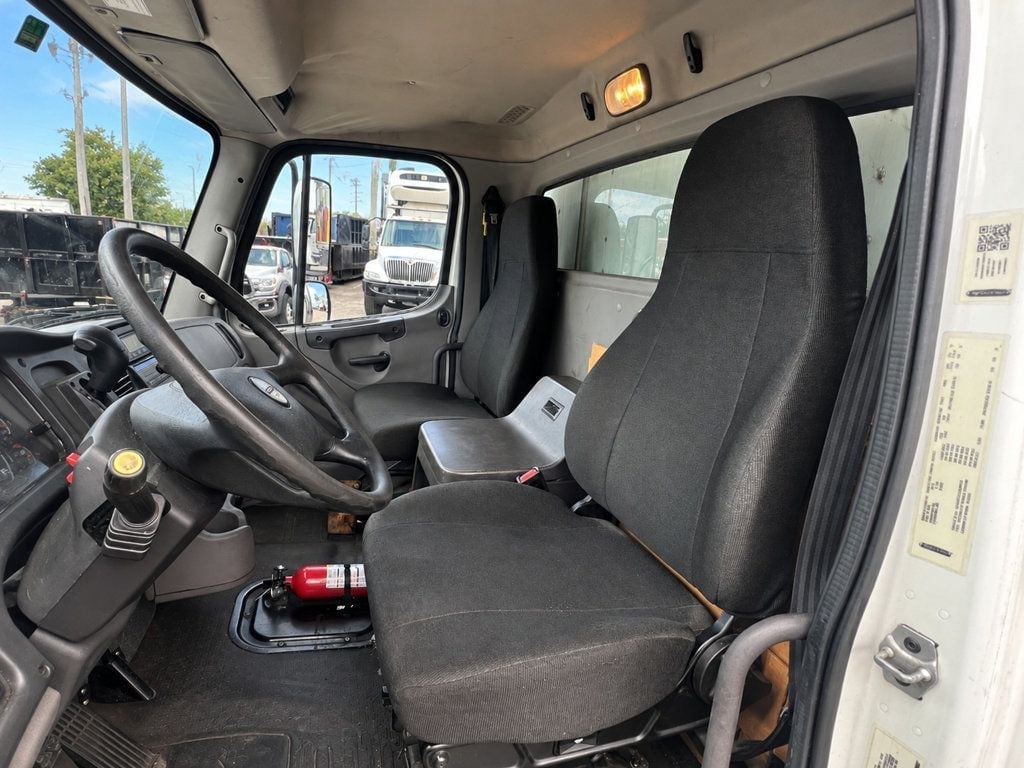 2020 Freightliner Business Class M2 106 26ft Refrigerated Box Truck Non CDL Carrier Supra