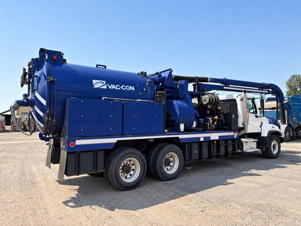 2015 Freightliner 114SD w/ 24ft Vacuum Boom, 8in Suction Hose, Deutz Pump