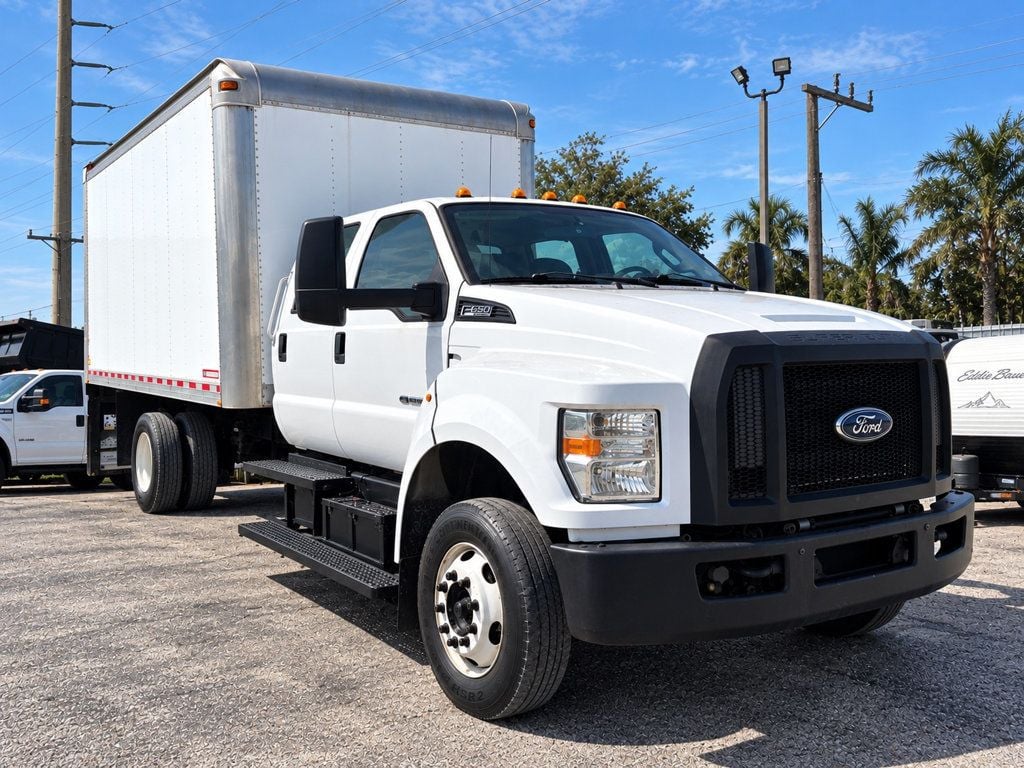 2017 Ford F650 Crew Cab w/ 16ft Morgan Box, Maxon Liftgate & Crew Cab – Non-CDL