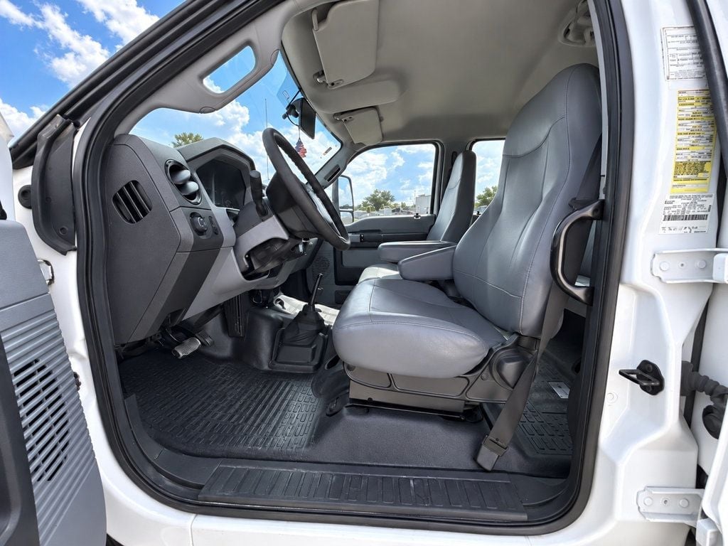 2017 Ford F650 Crew Cab w/ 16ft Morgan Box, Maxon Liftgate & Crew Cab – Non-CDL