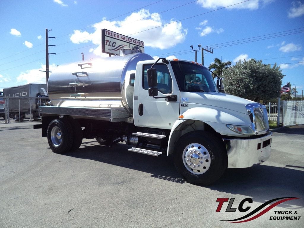 2021 International MV607 New B1100 Spartan Pack (393 CFM), 2500 Gallon Aluminum
