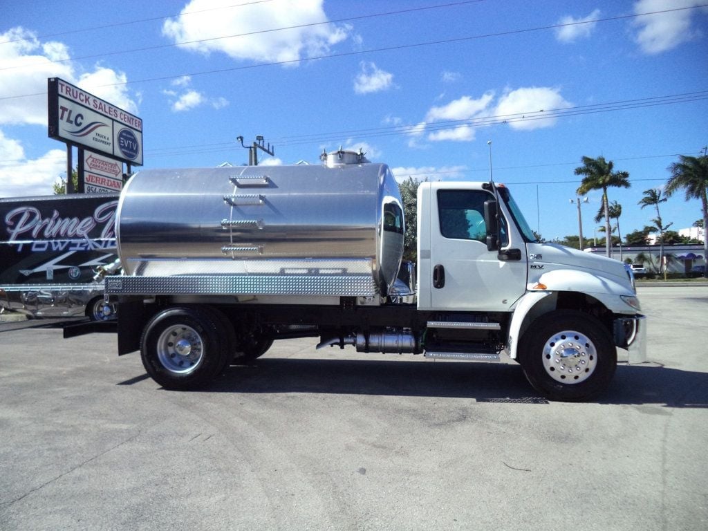 2021 International MV607 New B1100 Spartan Pack (393 CFM), 2500 Gallon Aluminum