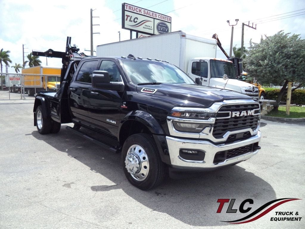 2026 Ram 5500 Big Horn Crew Cab 4×4 w/ JerrDan MPL40 Wrecker 8 Ton Dual Winch Underlift