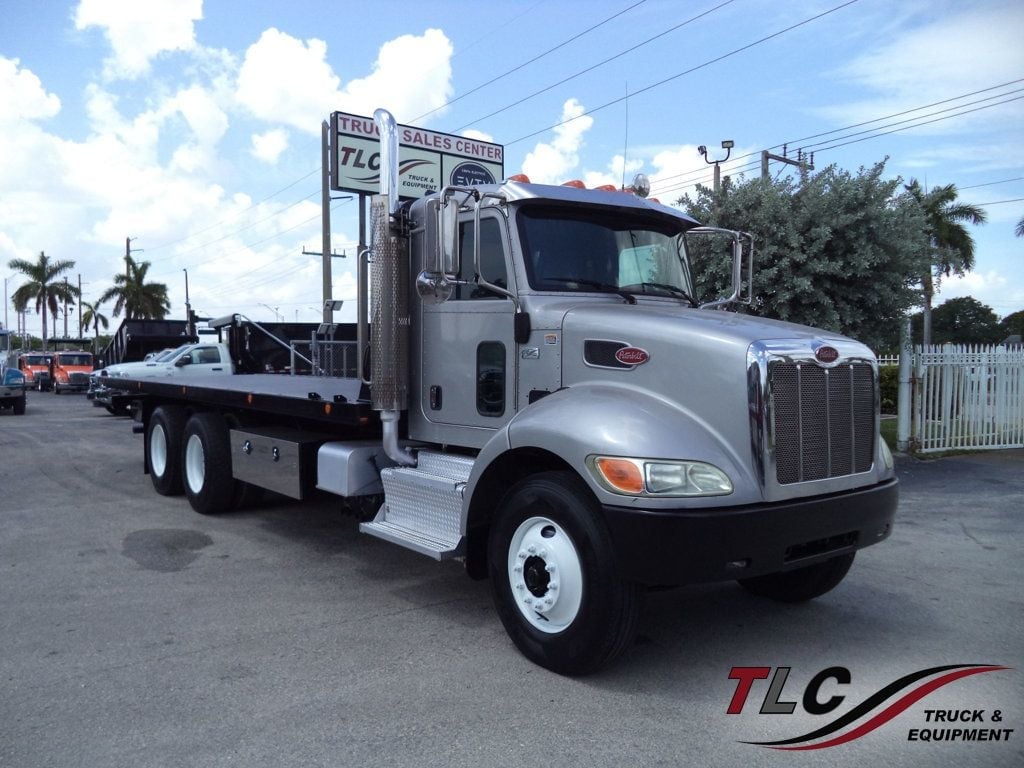 2015 Peterbilt 348 w/ JerrDan 26ft Industrial Carrier Tandem Axle Rollback