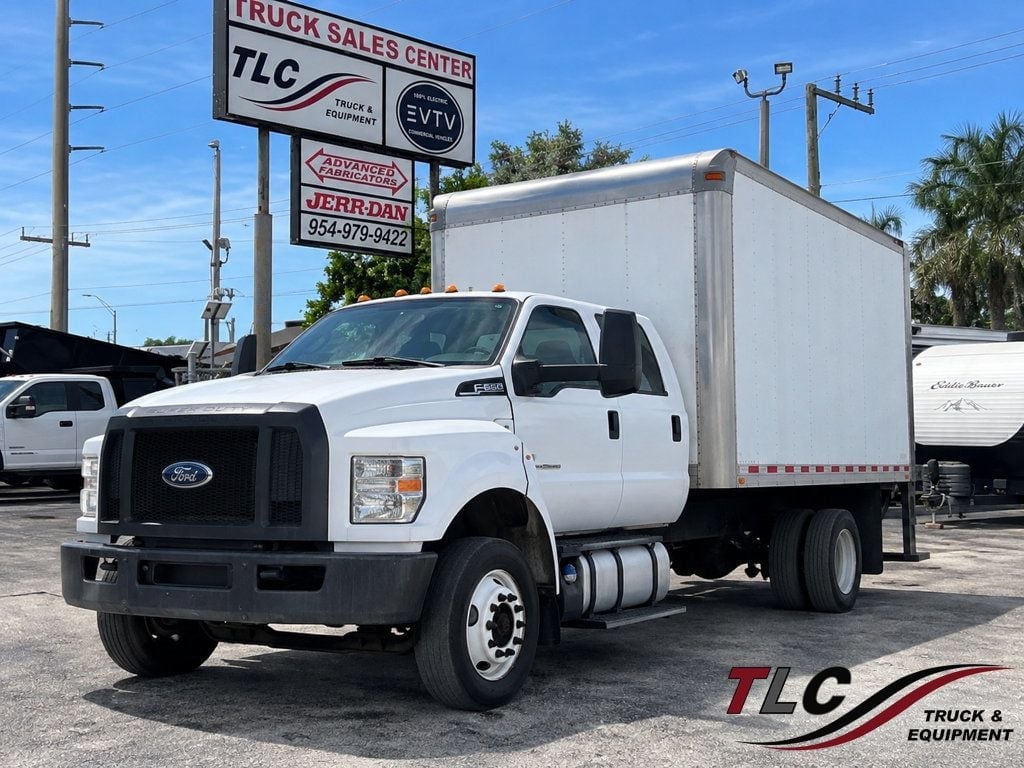 2017 Ford F650 Crew Cab w/ 16ft Morgan Box, Maxon Liftgate & Crew Cab – Non-CDL
