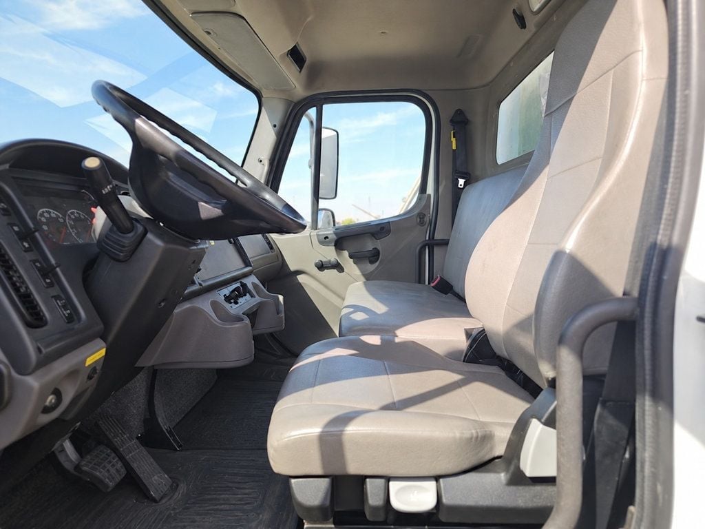 2023 Freightliner Business Class M2 106 w/ 26ft Dry Freight Moving Box Truck Non CDL