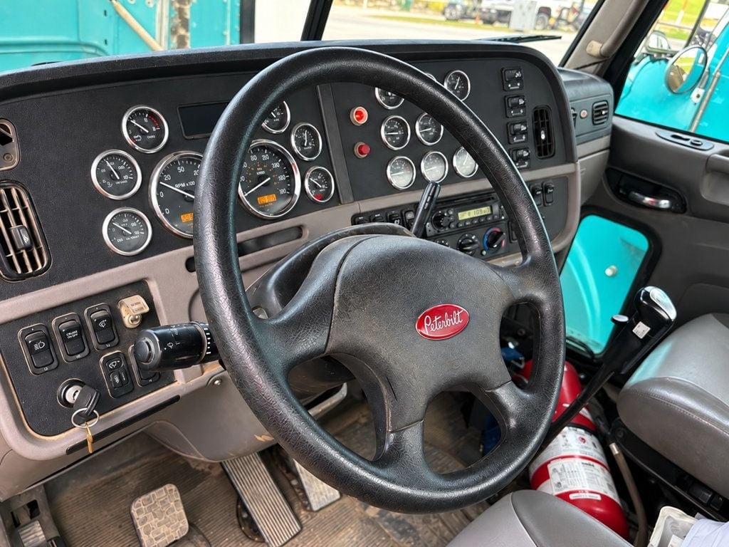 2013 Peterbilt 365 w/ JerrDan 28ft Industrial Carrier 15 Ton Tri Axle